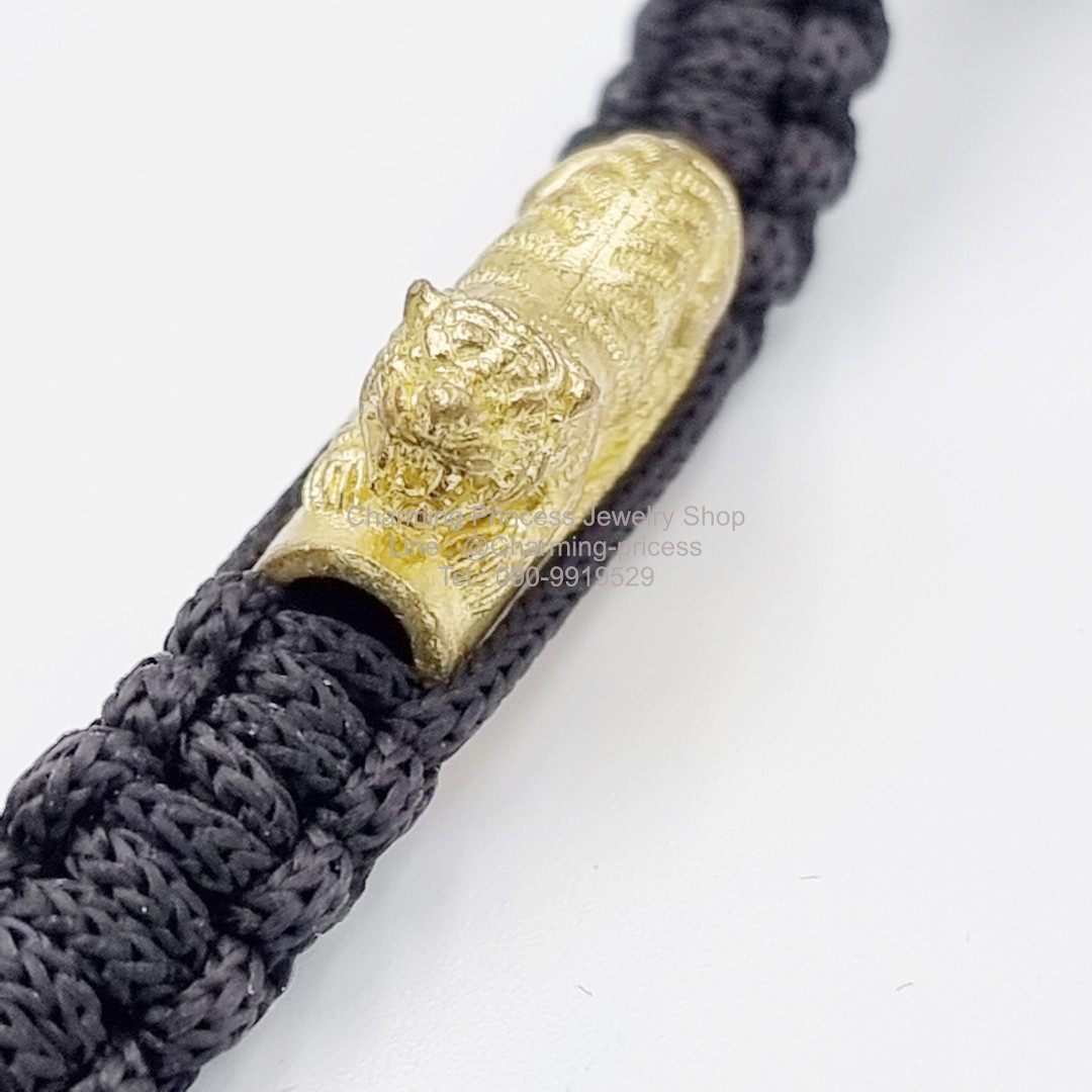 ข้อมือตะกรุดพญาเสือมหาอำนาจ เหมาะกับการติดตัวเพื่อแคล้วคลาด มหาอำนาจ และกำจัดอุปสรรคทั้งปวง หลวงพ่อเปิ่น วัดบางพระ จ นครปฐม
