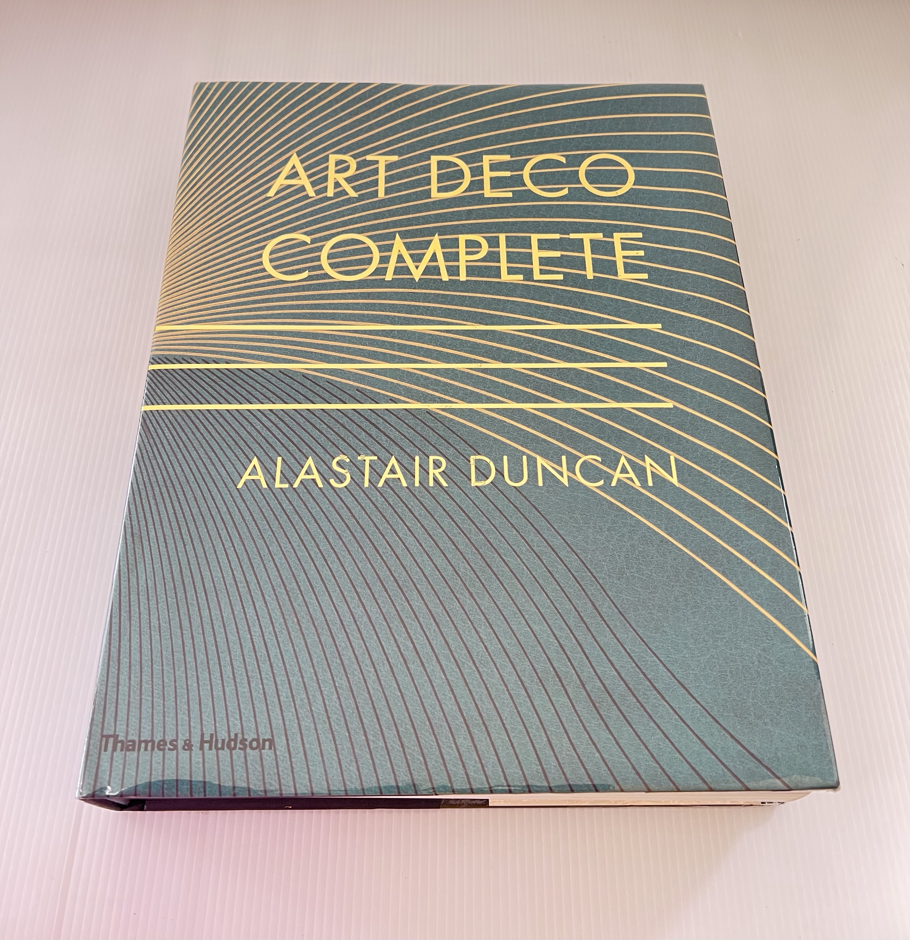 Art Deco Complete: Definitive Guide to Arts of the 1920s and1930s DUNCAN ALASTAIR December 30, 1999 65-99% Hardcover
