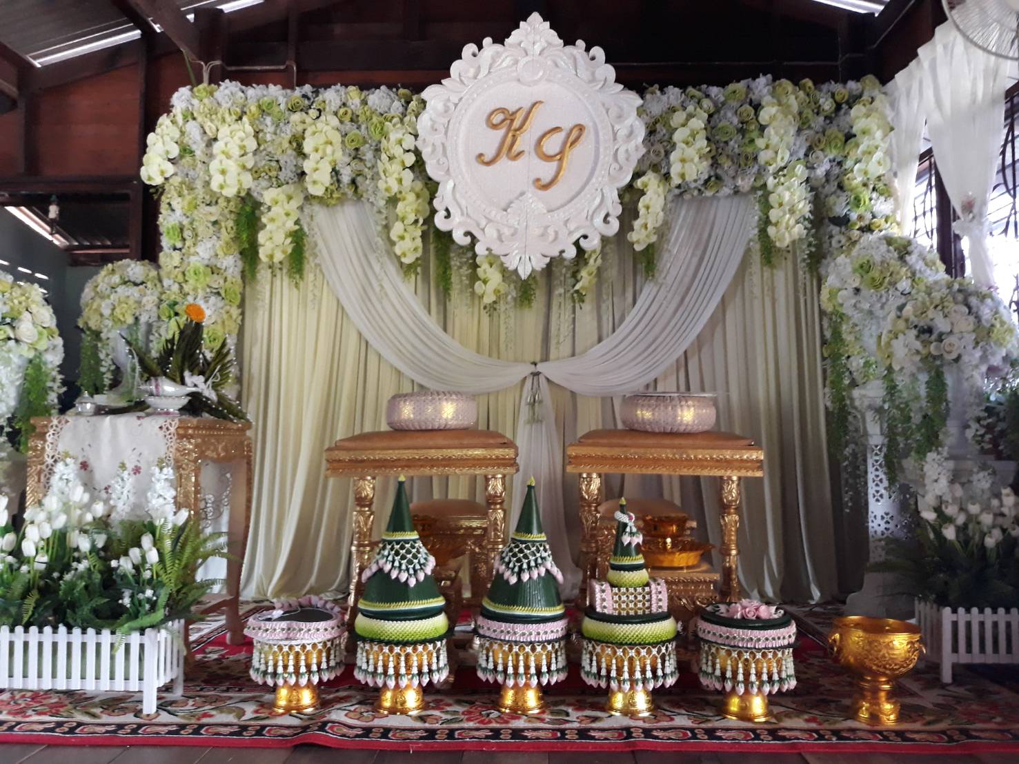 ซุ้มรดน้ำสังข์งานแต่งงาน