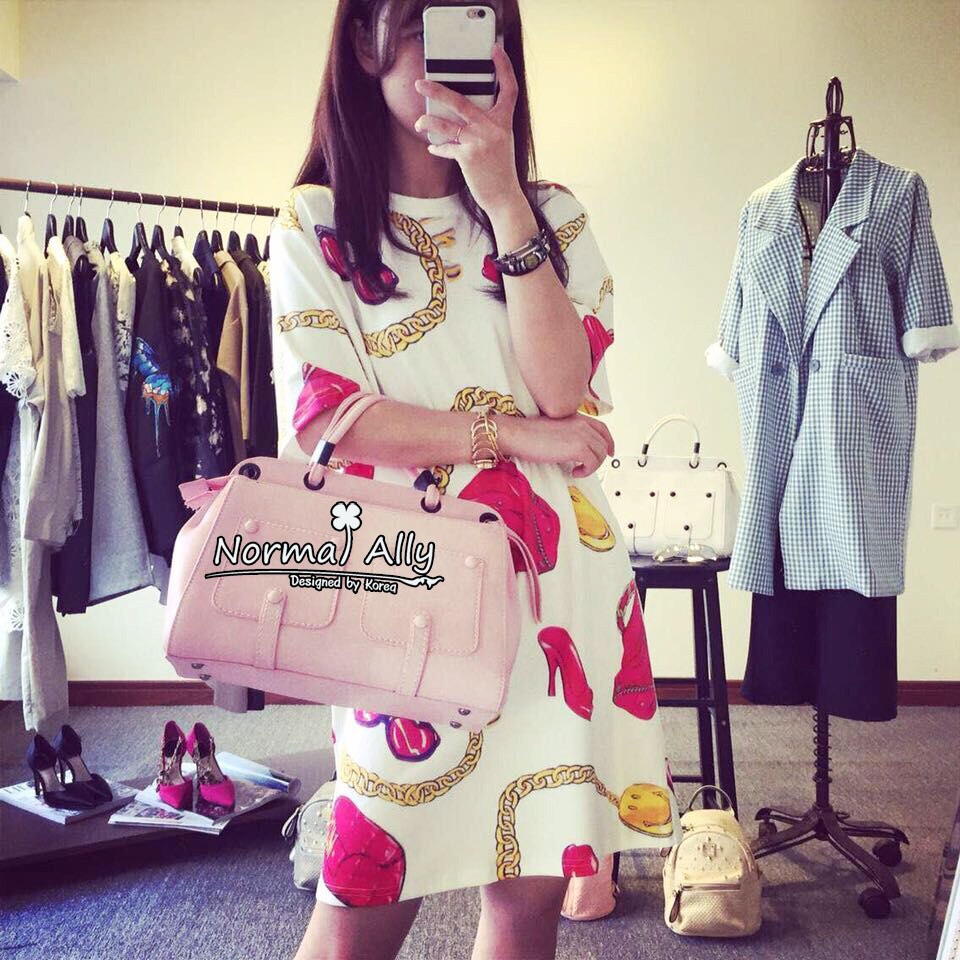 เดรสทรงปล่อยลายโซ่ ผ้ายืดนิ่มลื่นใส่สบายๆ