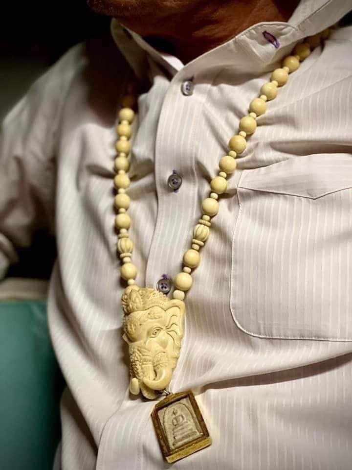 สร้อยคองาช้างแกะสลัก รับประกันแท้ยกเส้น สร้อยงาช้างแกะสลัก เม็ดปะคำงา12มิล