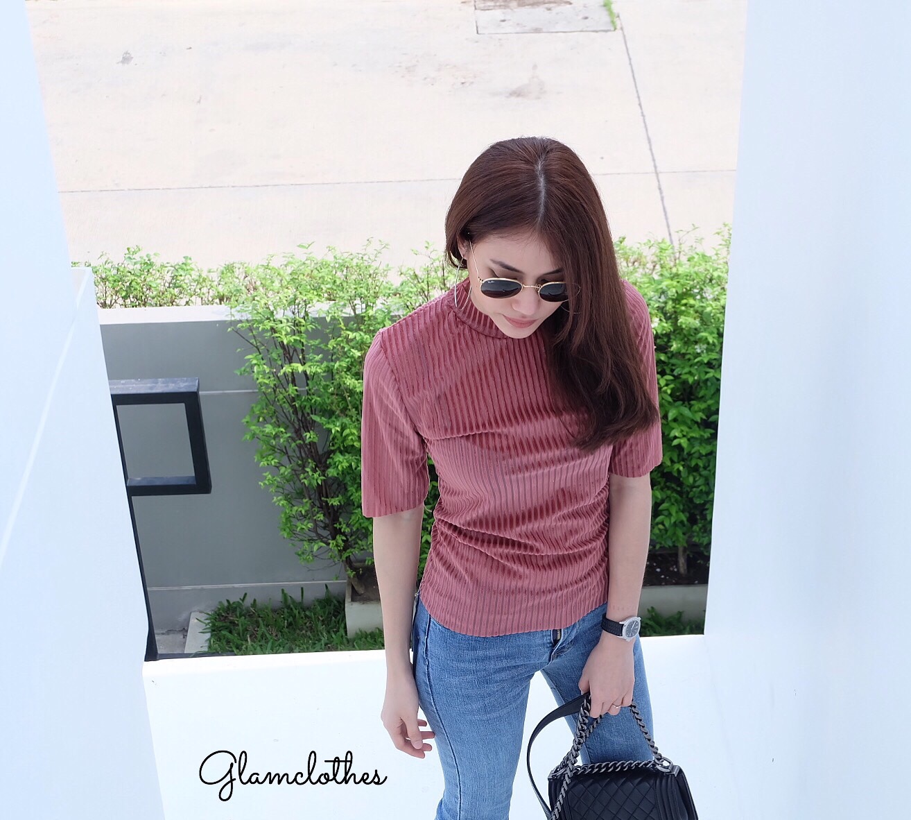 New!! velvet pleated เสื้อคอกลมเนื้อผ้ากำมะหยี่สลับซีทรูบาง ตัวนี้น่ารักค่ะ ใส่สวย คอเต่านิดๆ แต่ไม่ร้อน เพราะเนื้อไม่หนา ใส่สบายมากค่ะ