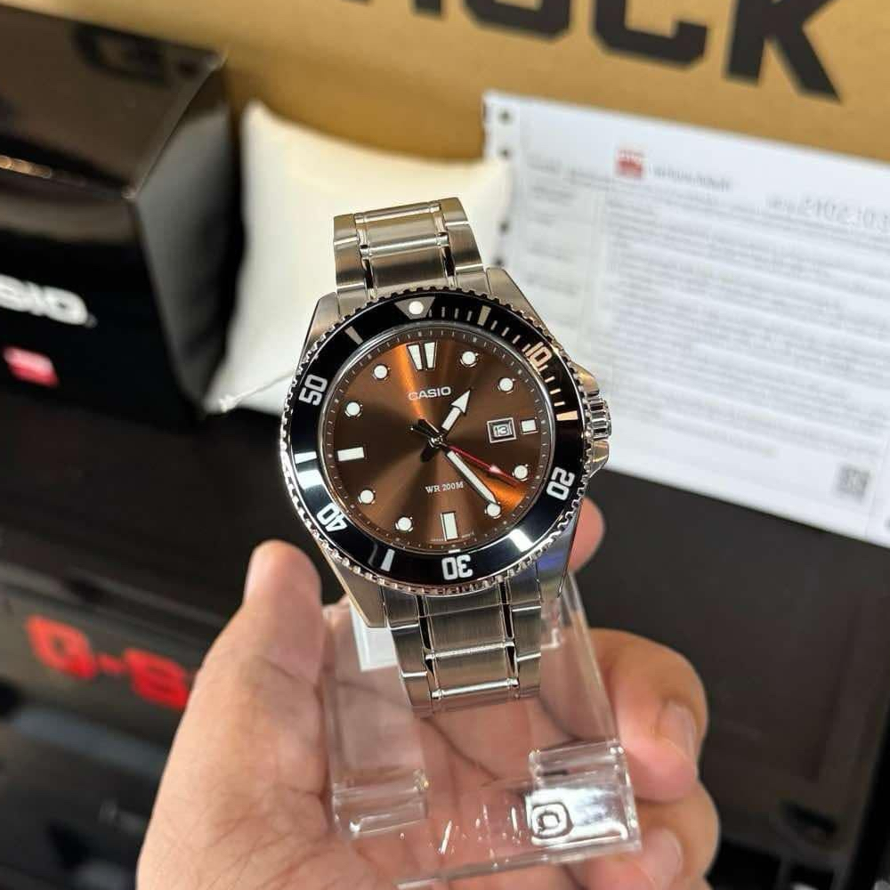 นาฬิกาข้อมือ Casio Standard Men MDV-107D สายแสตนเลส MDV-107D-1A1 MDV-107D-1A3 MDV-107D-1A3 MDV-107D-3A MDV-107D-3A2 MDV-107D-5A MDV-107D-7A MDV-107D-8A
