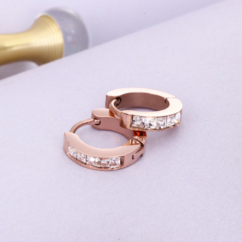 ต่างหูสำหรับผิวแพ้ง่ายแ แบบห่วง Crystal Hoop สีขาว_ET144