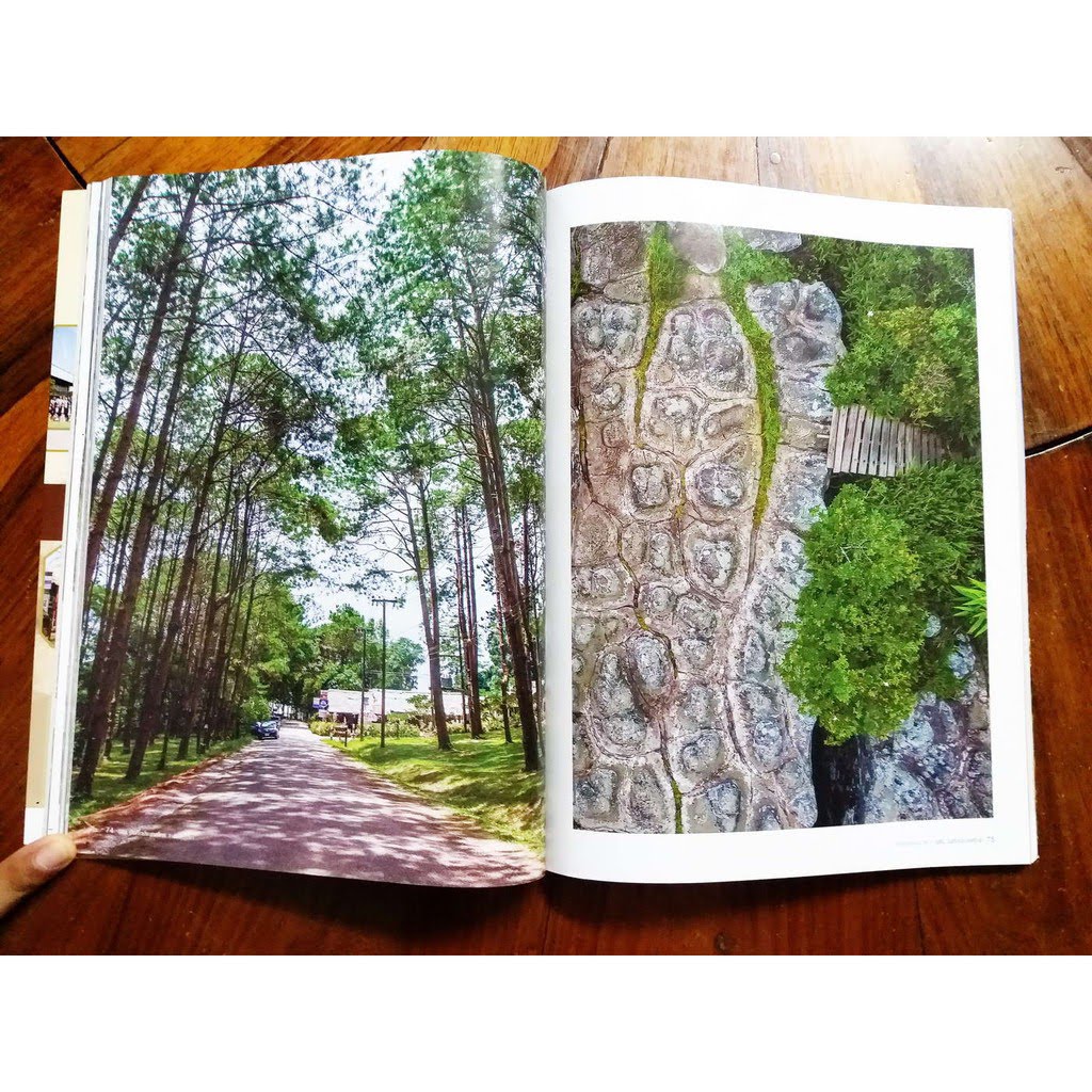 รหัสสินค้า หนังสือใหม่ 002 SBL Magazine นิตยสารแนะนำแหล่งท่องเที่ยวและของดีจังหวัดพิษณุโลกประจำปี 2561 ขนาด 21 x 28 CM พิมพ์ด้วยกระดาษสีอาร์ตมัน ทั้งเล่ม