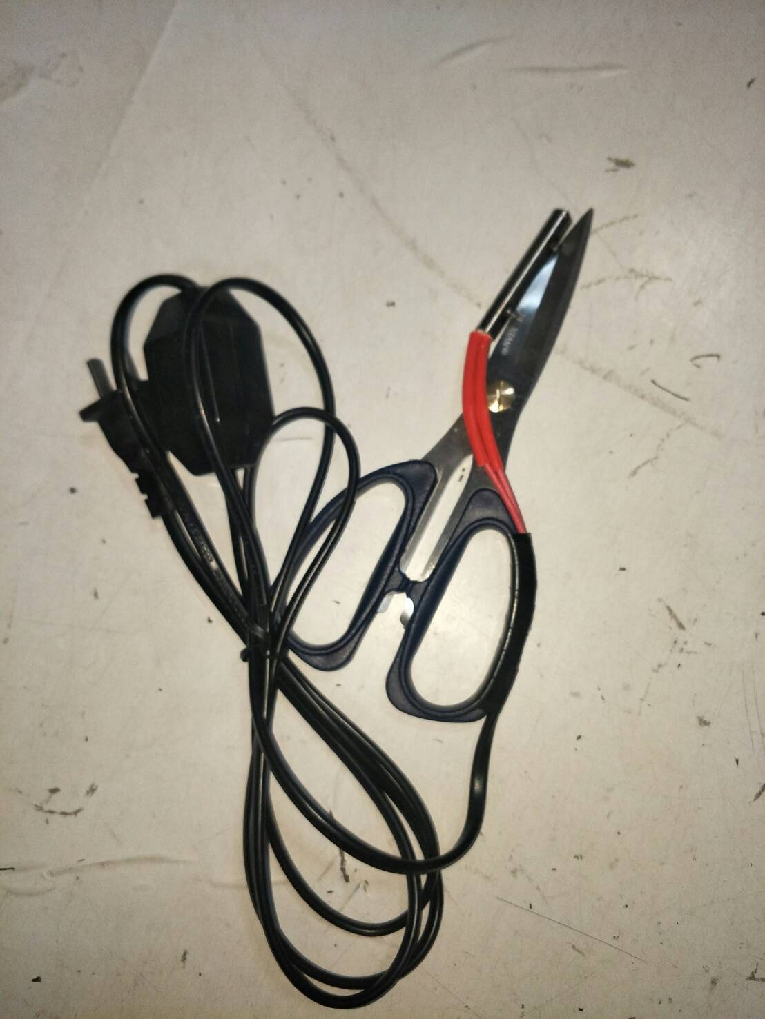 ES13 กรรไกรความร้อน19cm สำหรับตัด ริบบิ้น ผ้าไนล่อน ผ้าใบ เชือกพลาสติก