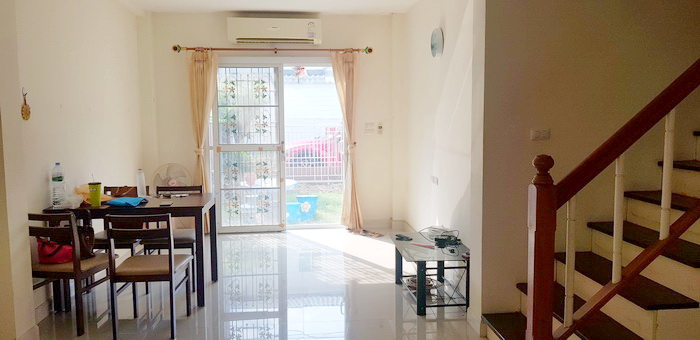 ทาวน์เฮ้าส์ ม.ไลโอ 23.1 ตร.ว. ซอยวัดพระเงิน กาญจนาภิเษก บางม่วง บางใหญ่ นนทบุรี หลังมุม สวย พร้อมอยู่