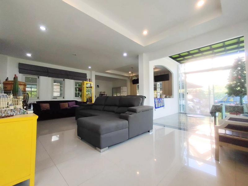 บ้านเดี่ยว 105 ตร.ว. ม.รัตนวรรณ 2 คลอง 4 ลำลูกกา ปทุมธานี บ้านสวย ทำเลดี หน้ากว้าง 30 เมตร