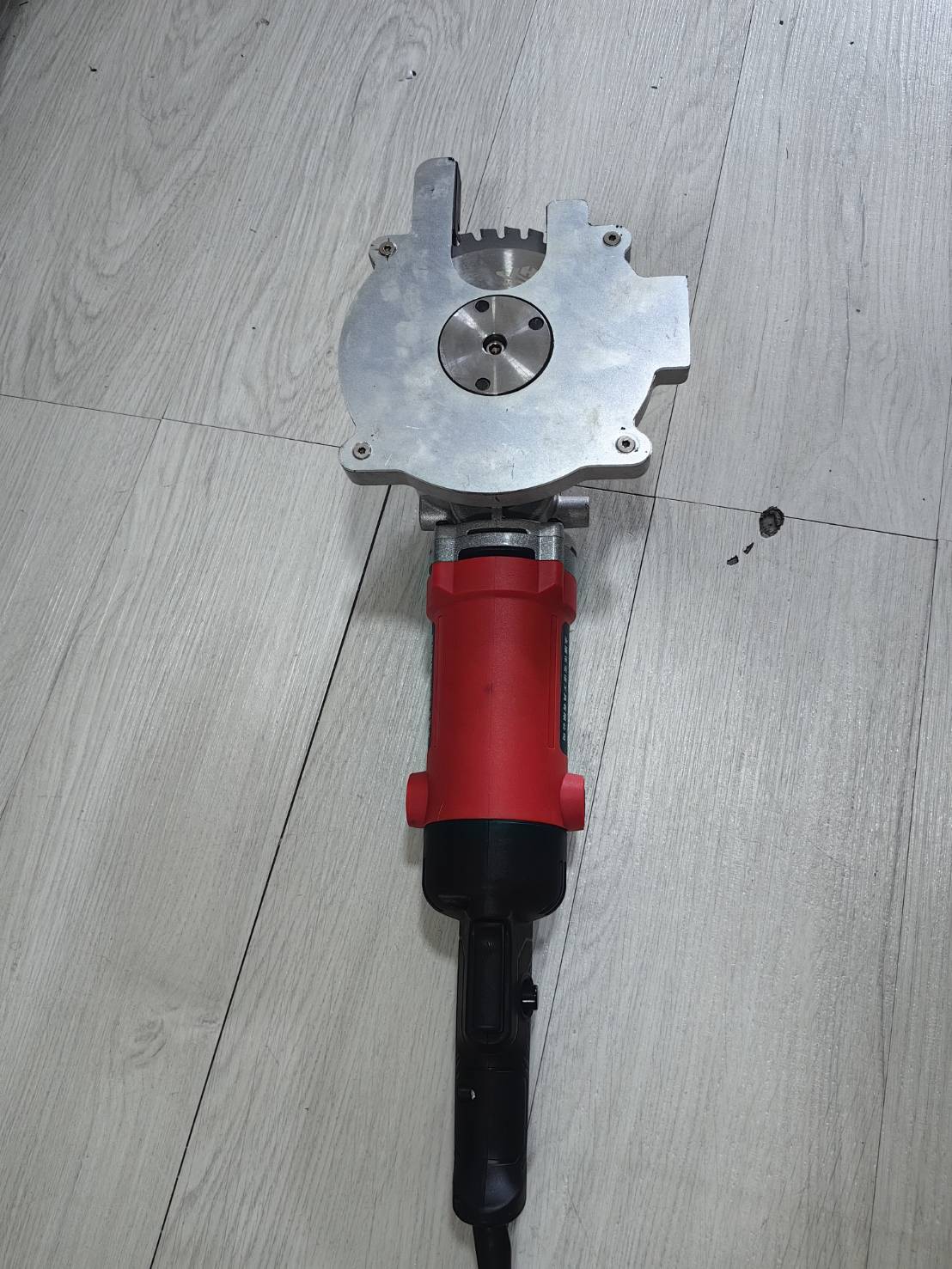 ES33 เครื่องตัดเหล็กเพลา เหล้กข้ออ้อย ตัดเร็วภายใน 10 วิ น้ำหนักเบา พกพาง่าย สะดวก ปลอดภัย