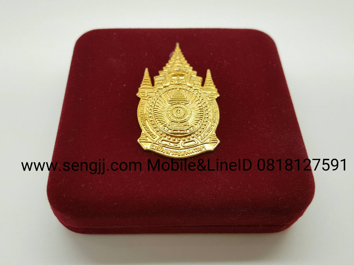 เหรียญทองคำ ในหลวงทรงผนวช Blue Gold รุ่นสมโภชพระเจดีย์ทองวัดบวรนิเวศฯ 2551
