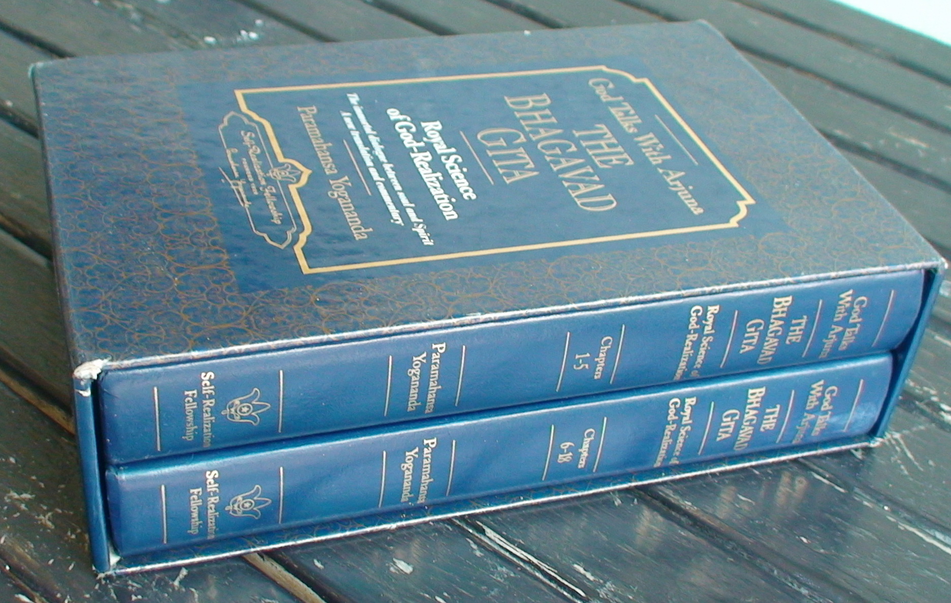 God Talks With Arjuna: The Bhagavad Gita: Royal Science of God Realization (2 Volume Set Hardcover – Box set)