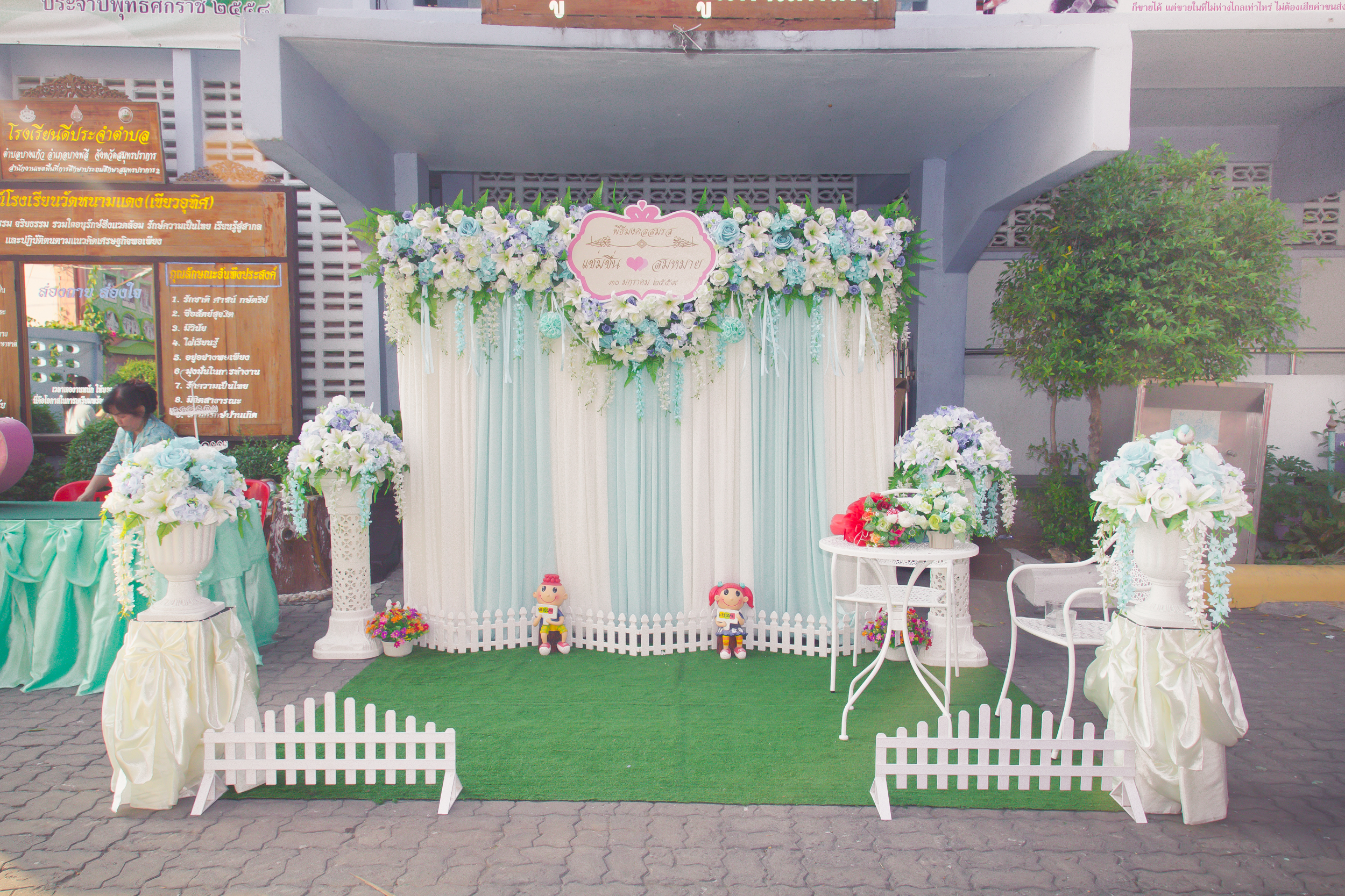 ซุ้มถ่ายภาพงานแต่ง ดอกไม้แห้ง ธีมเขียวมิ้น
