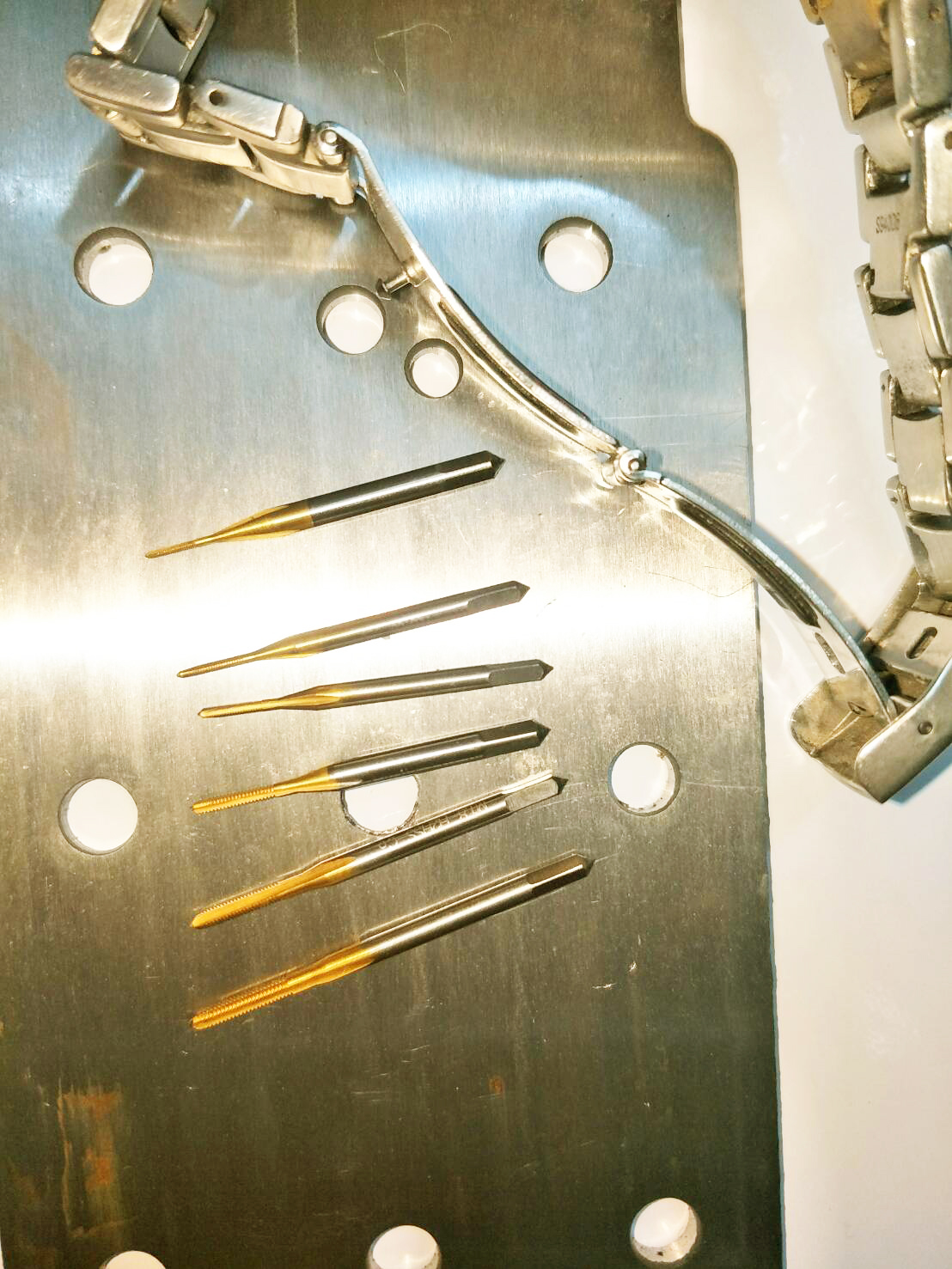 SC03 ชุดต๊าป Micro Tab สำหรับงาน ซ่อมนาฬิกา แว่นตา หรืองานเครื่องจักรขนาดเล้ก M0.8-M2