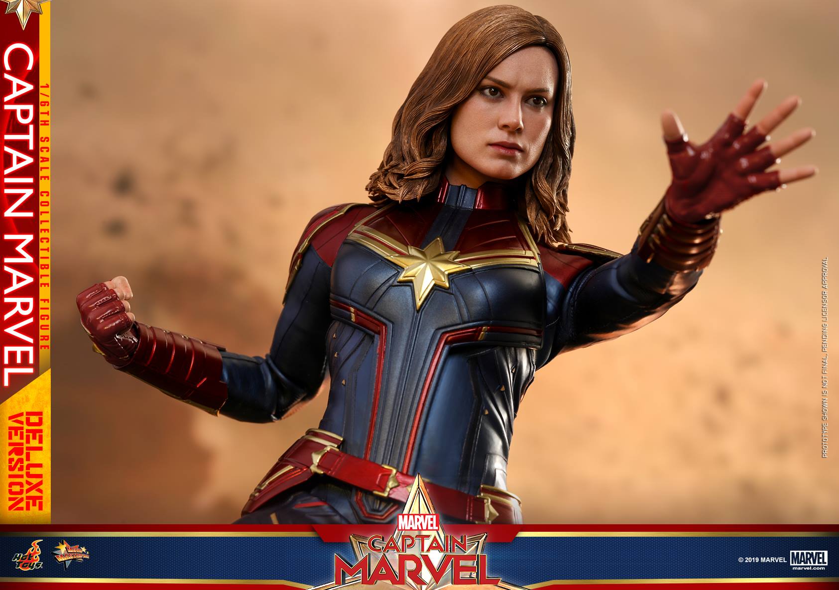 Hot Toys MMS522 CAPTAIN MARVEL - CAPTAIN MARVEL (DELUXE VERSION)