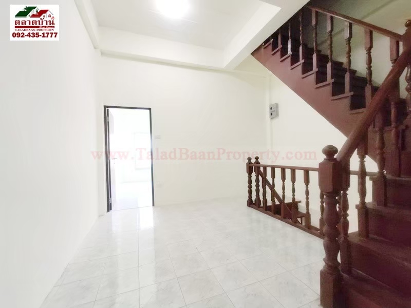 ทาวน์เฮ้าส์ 3 ชั้น ม.สุภาวัลย์ ซ.หทัยราษฎร์ 6 รามอินทรา คลองสามวา กรุงเทพฯ บ้านสวย พร้อมอยู่ ทำเลต้นโครงการ