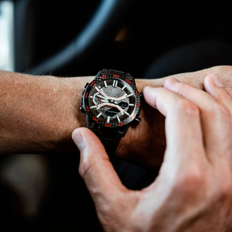 นาฬิกาข้อมือ Casio Edifice ECB-2000PB-1A| การเชื่อมต่อกับสมาร์ทโฟน | EDIFICE | นาฬิกา | CASIO | Tough solar ECB-2000PB-1A