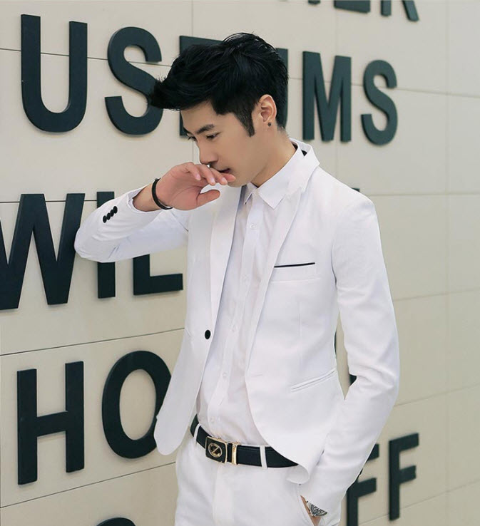 เสื้อสูทผู้ชาย สีขาว แขนยาว กระดุมหน้าหนึ่งเม็ด