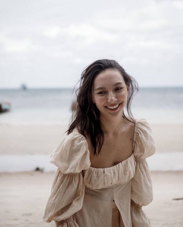 เสื้อแบบคุณญาญ่าใส่ ผ้าเหมือนที่คุณญาญ่าใส่เป๊ะๆ