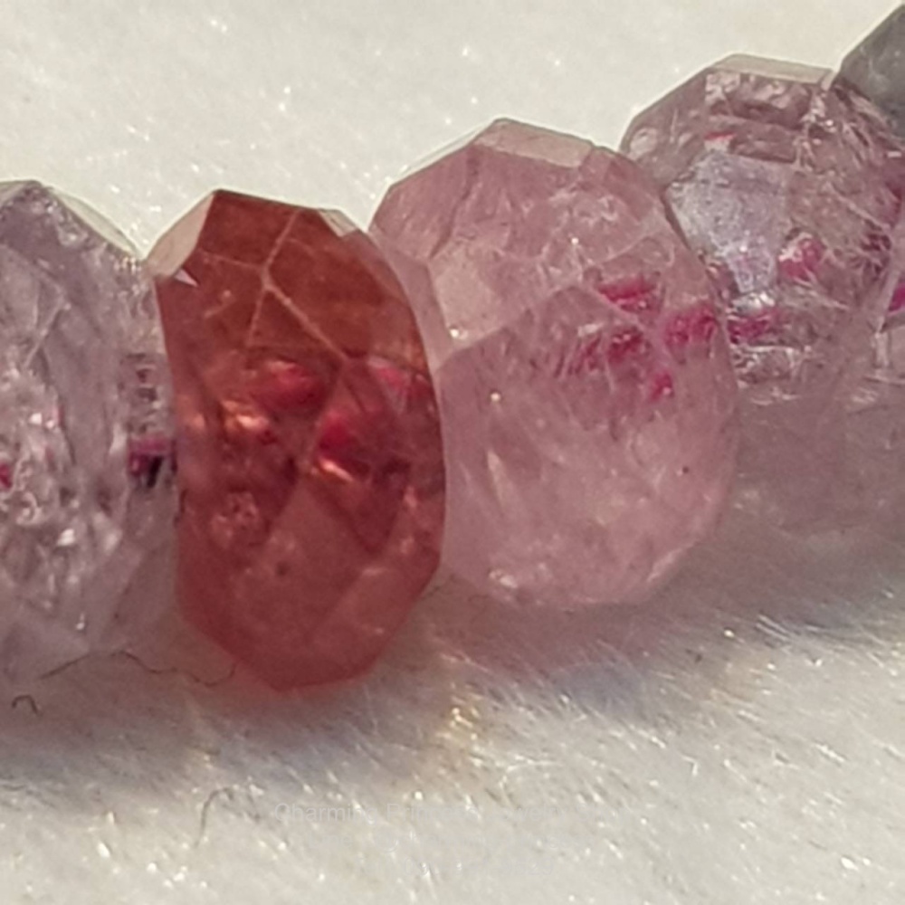 Red Spinel สปิเนลสีแดง 6.5 มม เจียรเหลี่ยมอัญมณีสวยงาม เปล่งแสงระยิบระยับเมื่อต้องแสงไฟ "อัญมณีแห่งความหวังและการฟื้นฟู"