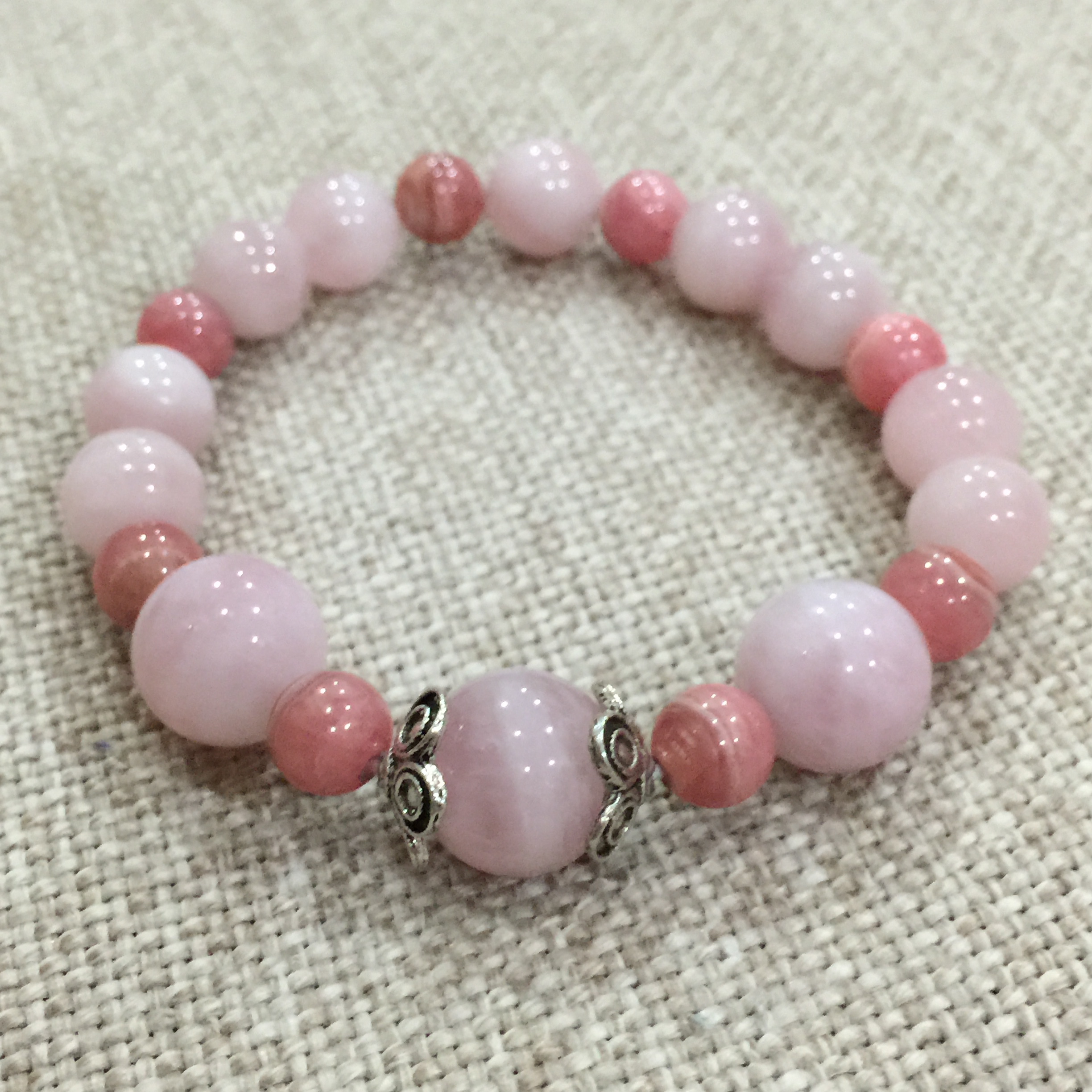 Rose Quartz Madagascar โรสควอตซ์ มาดากัสการ์ โรโดโครไซต์ Rhodocrosite เปิดใจ ดึงดูดรัก ประดับเงินแท้กลีบดอกไม้