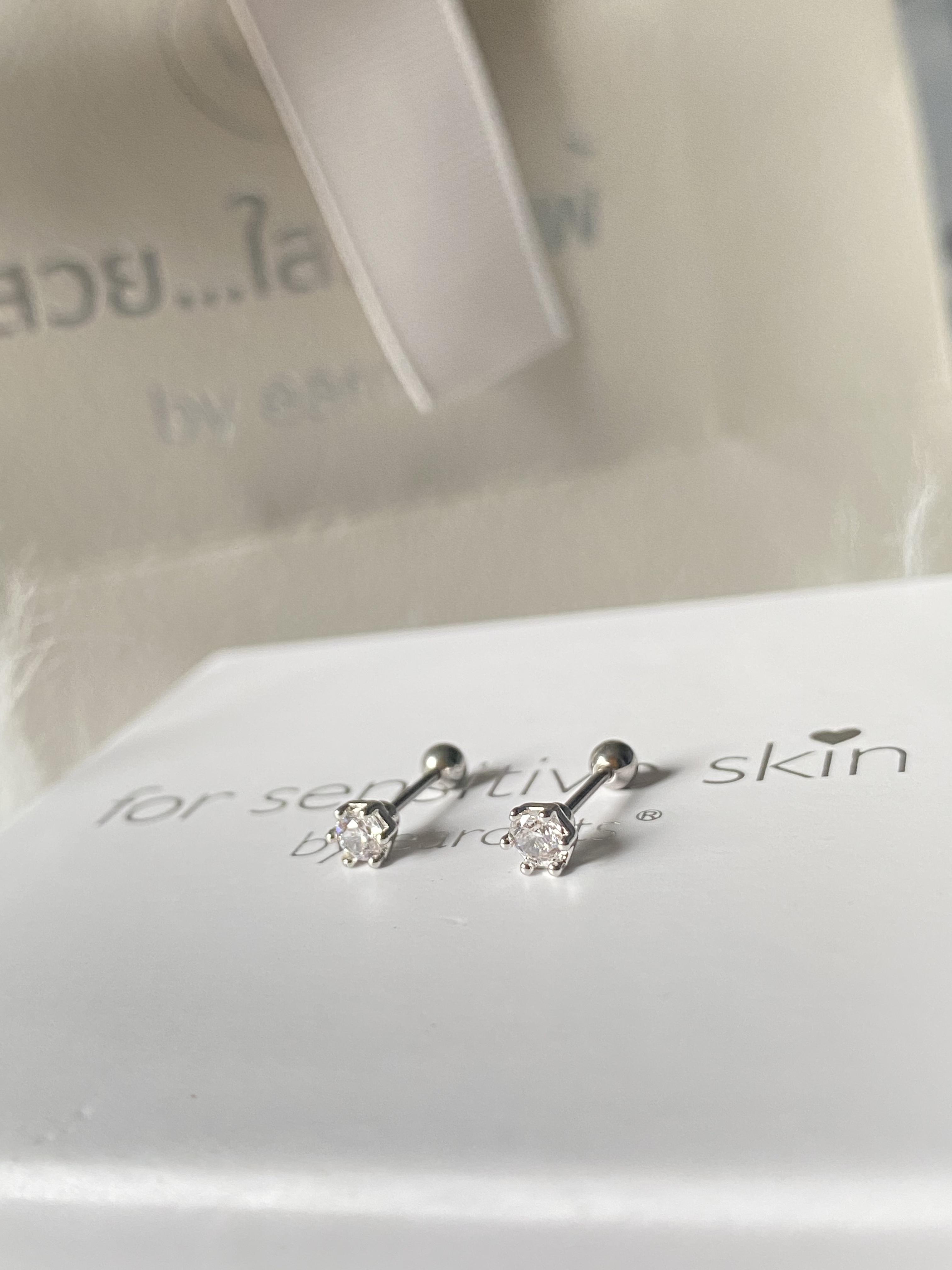 “เช็คสินค้าทัก line ก่อนโอนนะคะ”ต่างหูสำหรับผิวแพ้ง่าย จิวขันน็อต ขนาดก้านปกติ Kr Dots(ราคา/ชิ้น)_ETC58