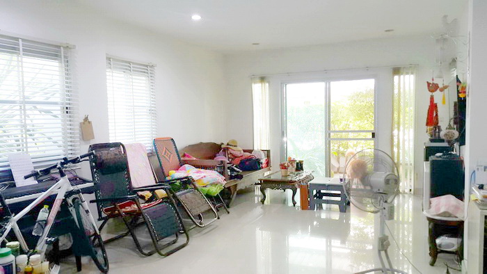 บ้านเดี่ยว ม.เดอะธารา ซ.พระยาสุเรนทร์ 35 ถ.รามอินทรา บางชัน คลองสามวา กรุงเทพฯ