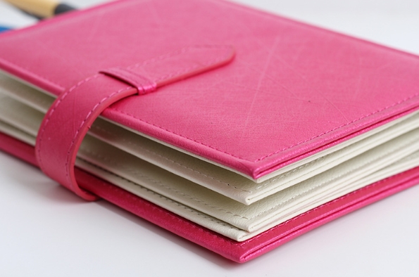 หนังสือใส่ต่างหู Book of Jewelry สำหรับพกพา ใส่ได้มากกว่า 42 คู่ (เจาะเพิ่มได้อีก)_OB000