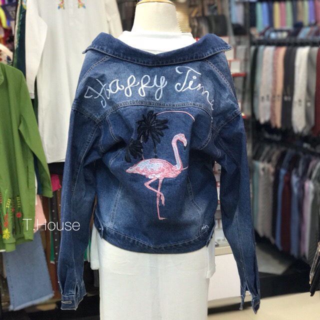 Flamingo Jacket Denim เสื้อแจ็คเกตยีนส์ปักนกฟามิงโก้ แบบดาราเซเลบใส่ ผ้าดี ดีเทลงานปักลายนกฟามิง