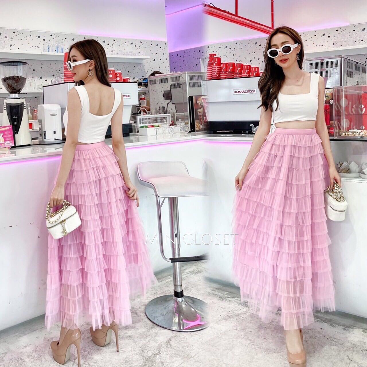 กระโปรงยาวระบายชั้นๆ