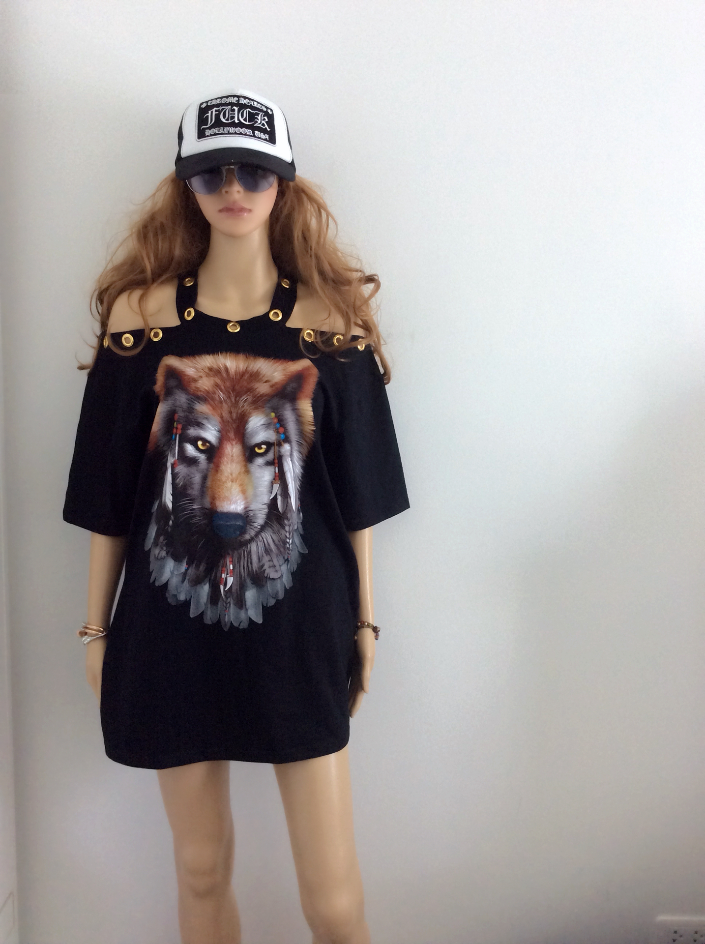 เสื้อร็อคเปิดไหล่สไตล์สาวเซ็กซี่ สกรีนลายสุนัขจิ้งจอกชนเผ่า