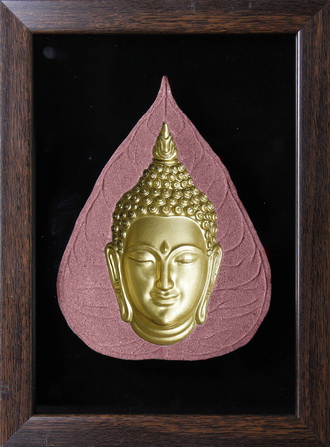 พระมองตาม ศิลปะหินทราย พระหันหน้าได้ สีแดง จิ๋ว ขนาด Size 14x19x4.5 cm. Price ราคา 990 บาท.