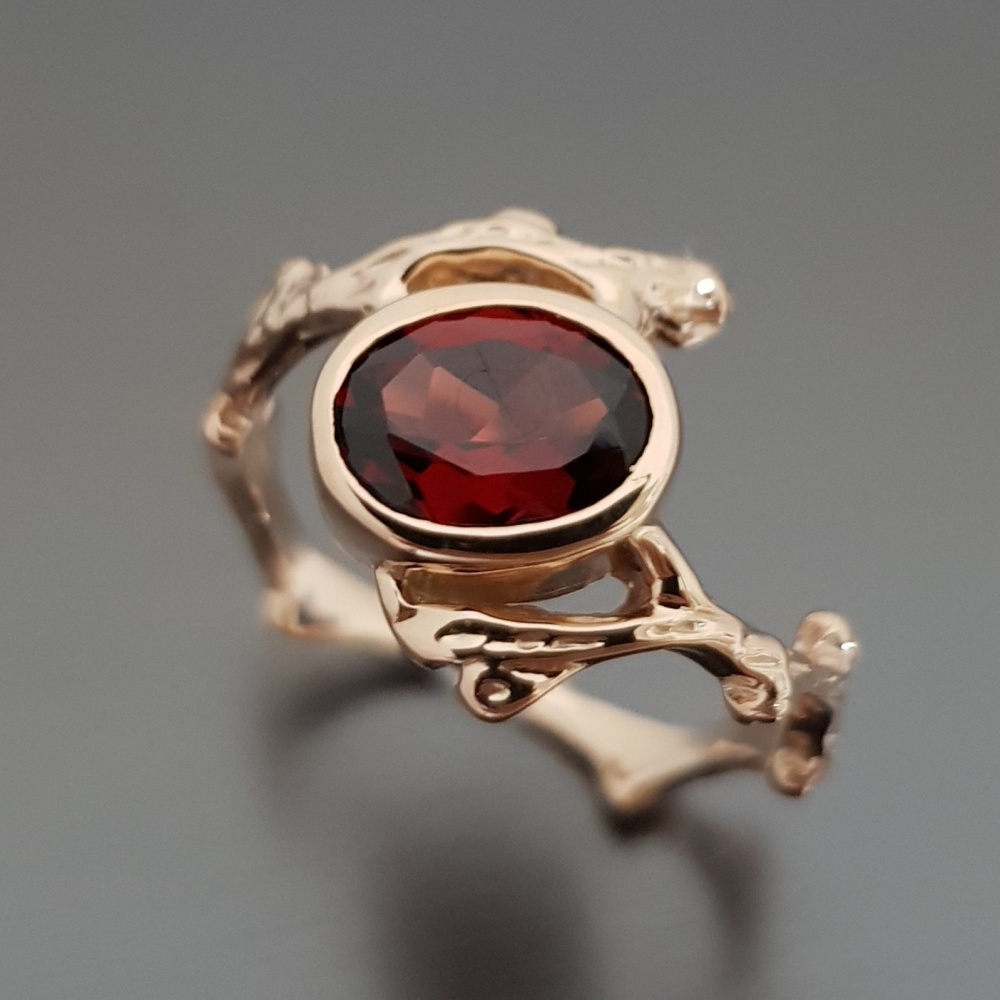 แหวนเงินแท้ชุบพิงค์โกลว์ ประดับ พลอยโกเมน การ์เน็ต สีแดง 925 & 14K Rose Gold Plated Garnet Oval 8x6 mm Natural Inspired Shrank Sterling SIlver Ring