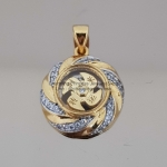 "กังหันนำโชค" หรือ กังหันแชกงหมิว จี้ ดีไซส์ดอกไม้ประดับพลอยสวิส วัตถุมงคลสำหรับเสริมดวงของทุกปีนักษัตร เสริมโชค เรียกทรัพย์ ร่ำรวย เงิน ทอง ปัดเป่าสิ่งชั่วร้าย เก็บเงินทองไม่รั่วไหล