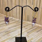 ต่างหูหินสีม่วง อเมทิสต์ และมุกน้ำจืด ต่างหู Amethyst and Freshwater Pearl Dangling Earrings