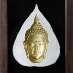 พระมองตาม ศิลปะหินทราย พระหันหน้าได้ สีขาว จิ๋ว ขนาด Size 14x19x4.5 cm. Price ราคา 990 บาท.