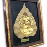 พระมองตาม ศิลปะหินทราย พระพิฆเนศ พระหันหน้าได้ ทรายสีทอง ขนาด Size 21x27x5 cm. Price ราคา 1,600 บาท.