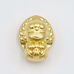 ชาร์มคั่นสร้อยข้อมือ พระโพธิสัตว์กวนอิม ปางยืนพันมือ สัญลักษณ์แห่งความแคล้วคลาดจากภัยอันตรายทั้งปวง เงินแท้ชุบทอง ขนาด 15x11 มม