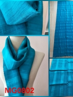 ผ้าพันคอ-ผ้าคลุมไหล่ ไหมแท้ทอมือ พร้อมกล่องผ้าไหม Thai Silk Scarf
