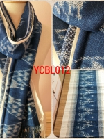 ผ้าฝ้ายคลุมไหล่ย้อมคราม ทอมือ ออร์แกนิค