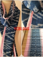 ผ้าฝ้ายคลุมไหล่ย้อมคราม ทอมือ ออร์แกนิค