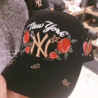 หมวกแก๊ป NY ปักลายดอกไม้สวยๆ สีดำ