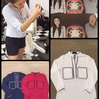 เสื้อชีฟองคอจีนกุ๊นขอบแบบคุณเจนี่/คุณใหม่ ดาวิกาใส่ สีแดง
