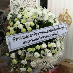 พวงหรีดหรู ไม้กระดาน ทรงวงรี (Wreath)