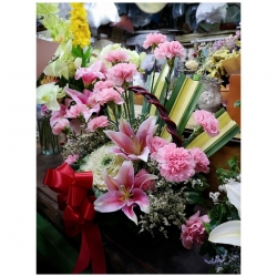 กระเช้าดอกคาร์เนชั่น เยี่ยมคนไข้