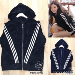 เสื้อ Jacket ผ้ากำมะหยี่ เนื้อดี นุ่มมากกก ค่ะ ผ่าด้านหน้า ซิปยาว มีฮูท แนวสปอร์ต ใส่แมทได้กะหลายอย่างนะค่ะ งานสั่งผลิต รับประกันงานคุณภาพค่ะ งานสวยมากกกแม่ค้าเฟิมเลยย