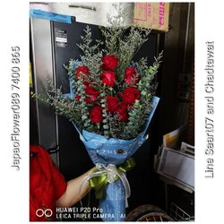 ช่อดอกไม้รับปริญญาบัตร กุหลาบแดง