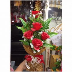 ช่อดอกกุหลาบแดงแห้ง วาเลนไทน์