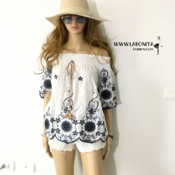 เสื้อขาวปักลาย เสื้อทรงปาดไหล่
