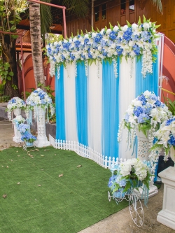 ซุ้มถ่ายภาพงานแต่ง ดอกไม้แห้ง ธีมฟ้าขาว