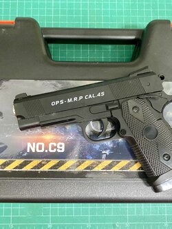 อัดลมรุ่น c.9 แบบกล่องพลาสติกแข็ง